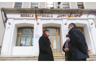 Primarul se scuză, părinţii acuză!