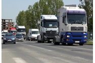 Camionagii rulează bine-mersi pe marile bulevarde, la ore de vârf!