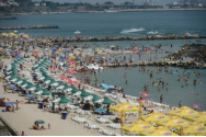 A început programul ”Litoralul pentru toți” / Prețuri la mare mai mici cu până la 60% față de vârful sezonului