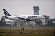 Şanse mici ca Aeroportul Iaşi să-şi recuperez datoriile de la TAROM