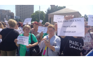 Scandal la Prefectură. Mii de profesori au ieșit în stradă