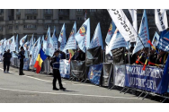 Polițiștii protestează pentru pensii