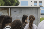 Doar 60% dintre elevii înscrişi în clasa I reuşesc să ajungă să treacă de Evaluarea Naţională
