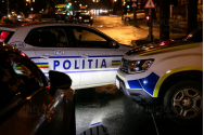   Adolescent de 16 ani bătut cu bastoanele de polițiști