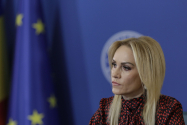 Gabriela Firea și-a dat demisia din Guvern