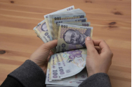 Salariul mediu net al unui ieşean este de 4.395 lei