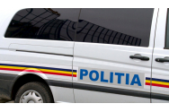 Doi falşi poliţişti au jefuit mai mulţi turişti în Bucureşti. Cei doi bărbați au fost duși la audieri