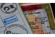„Sperăm. Nu este garantat”. Românii mai așteaptă cel puțin doi ani pentru a putea intra în SUA fără viză, anunță ambasadoarea americană