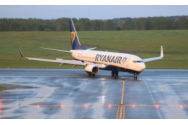 Clipe de groază la bordului unui avion plin de români. Aeronava a fost lovită de un fulger