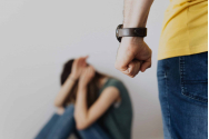 50.000 lei îl costă pe un ieşean bătaia aplicată fostei neveste