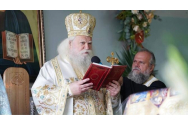 ÎPS Calinic a fost dus de urgență la spital. Probleme cardiace pentru arhiepiscopul Sucevei şi Rădăuţilor
