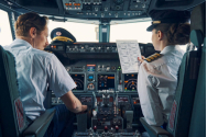 Piloți foarte obosiți. Au dormit la manșă timp de 28 de minute