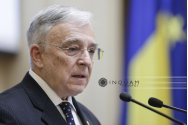 Panica lui Mugur Isărescu, guvernatorul Băncii Naționale a României. Este mereu atent la un detaliu foarte important