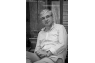 „Scriu cu lumină și culoare povestea mea și a fiecăruia din voi”