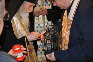 Lumină de la Ierusalim și concurs de ciocnit ouă, de Paște, la Suceava 