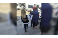 Asiatici veniți la muncă în România, urcați în avion și trimiși înapoi acasă. Vor fi interziși 5 ani în UE