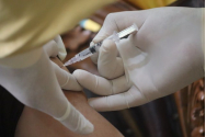 Autorizația pentru vaccinul AstraZeneca a fost retrasă de Comisia Europeană. România a cumpărat 13 milioane de doze