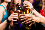 Tinerii ieșeni, vizați de o nouă campanie împotriva consumului de alcool