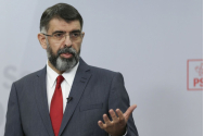 Robert Cazanciuc (PSD) îl contrează pe Crin Antonescu: 'Tu aştepţi să fii rugat? Ai fost desemnat, în secunda doi ai preluat frâiele'