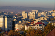Viața la bloc. Apartamentul mic – sanctuar sau cușcă?