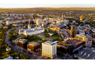 Premieră în România. Colaborare internaţională pentru viitorul oraşelor: Foster + Partners, unul dintre liderii mondiali ai arhitecturii contemporane, proiectează dezvoltările IULIUS de la Constanţa şi Iaşi