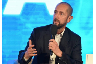 Ser fiziologic mai ieftin decât apa minerală. Dragoș Damian explică de ce România rămâne fără medicamente esențiale