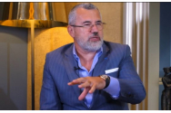 Sorin Constantinescu îl dă de gol pe Crin Antonescu: juca poker la mese private, are datorii pe la tot orașul