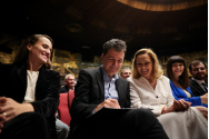 Elena Lasconi îl atacă dur pe Nicușor Dan: L-a comparat cu Călin Georgescu si spune că 'seamănă cu mirajul altui independent care vrea să ne salveze'