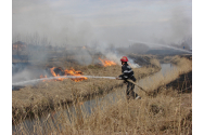 Ieșenii își riscă subvențiile APIA, incendiind miriștile