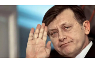 Cristoiu: „După ce l-a nominalizat candidat, acum întreaga coaliţie a ajuns să-şi bată joc de Crin Antonescu”