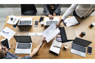 Trenduri de bifat pentru o agenție de marketing online în 2024. Care e cheia succesului?