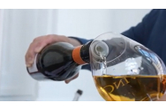 Motivele pentru care românii beau tot mai puţin vin. Producătorii încearcă să se adapteze: 