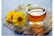 Ceaiul de gălbenele – beneficii pentru organism și metode de consum