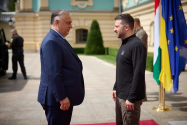 “Bombardamente, șantaj, amenințări”: Zelenski și Orban își dau cu Conducta în cap