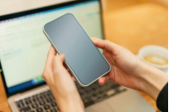 De ce iPhone 17 este alegerea ideală pentru oricine vrea un smartphone eficient?
