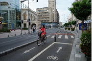 Două benzi pentru biciclişti!