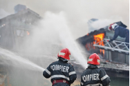 Pompierii ajung tot mai greu la incendii