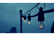 Zeci de localități sunt în continuare fără curent electric