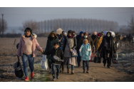 Confruntări între poliţia greacă şi migranţi la frontiera turcă. În insula Lesbos localnicii împiedică debarcarea migranţilor