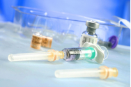 Legea vaccinării obligatorii ÎNCINGE spiritele. Declic a ÎNCHIS o petiție!