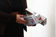 Peste 260 de țigarete de contrabandă, confiscate de poliţişti