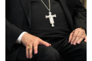 Slujbă religioasă la Galați în plină pandemie de coronavirus. Zeci de oameni au participat la eveniment / Poliția i-a amendat pe organizatori