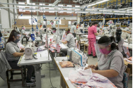 Botoşănenii propun îngheţarea salariului minim în industria textilă