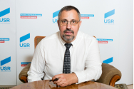 COMUNICAT DE PRESĂ  Senatorul USR Dan Lungu  Peste 11.000 de elevi din satele ieșene  nu pot participa la lecțiile online
