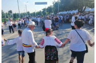 Ieşenii, invitaţi să îmbrace costume populare