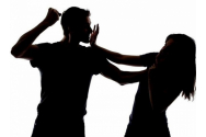 Dănuţ a dat foc la casă şi a mimat apoi suicidul