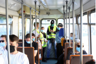 Ieşenii pot sta din nou în picioare, în autobuze! 
