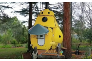 Yellow Submarine din deşeuri
